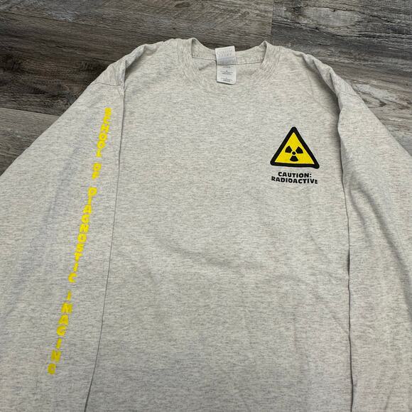 Vintage 90s Y2K Caution Radioactive Rontgen Rad Tech Humor Grey Mens L Funny Tee - Picture 3 of 10
